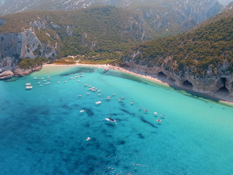 cala luna snimljena iz drona